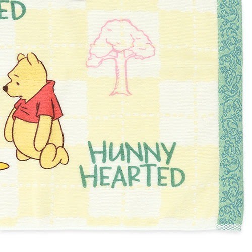 Japan Tokyo Disney Resort Winnie the Pooh Bath Towel Heartwarming