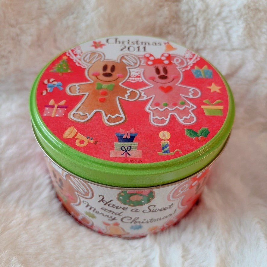 Japan Tokyo Disney Confectionery Tin Can Mickey & Minnie Christmas