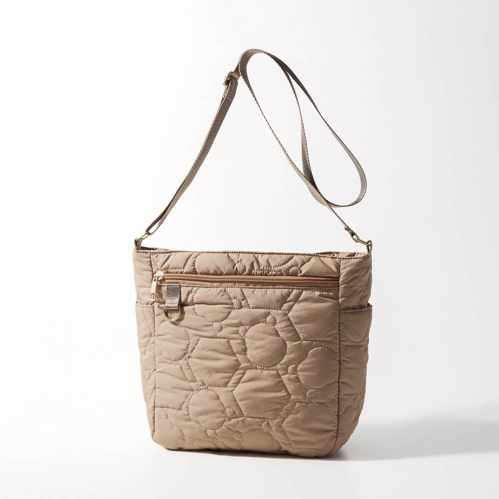 Japan Disney Fantasy Shop Bellemaison Pooh Quilted Shoulder Bag Beige