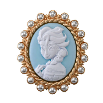Japan Tokyo Disney Store Elsa Brooch Cameo Style Frozen
