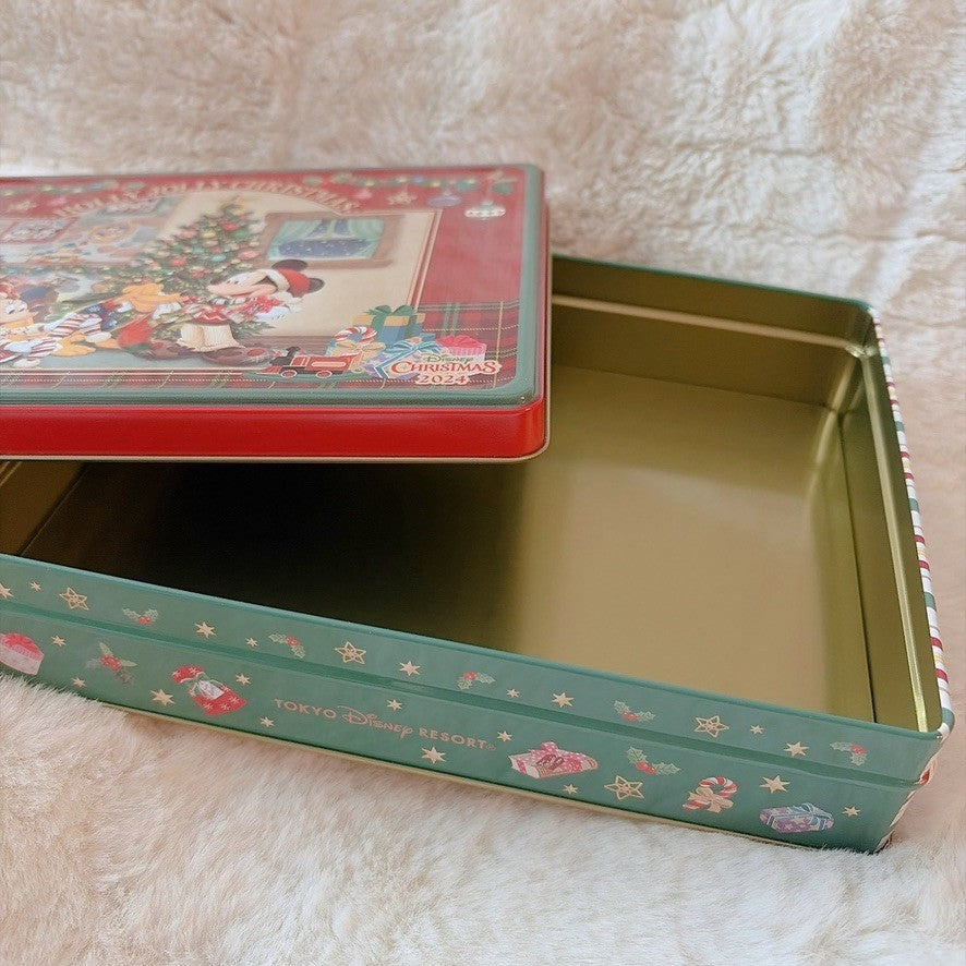 Japan Tokyo Disney Confectionery Tin Can Mickey & Minnie Christmas