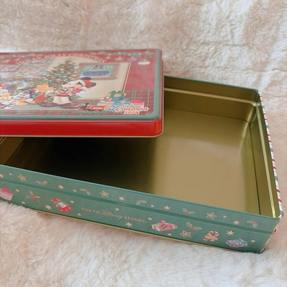 Japan Tokyo Disney Confectionery Tin Can Mickey & Minnie Christmas