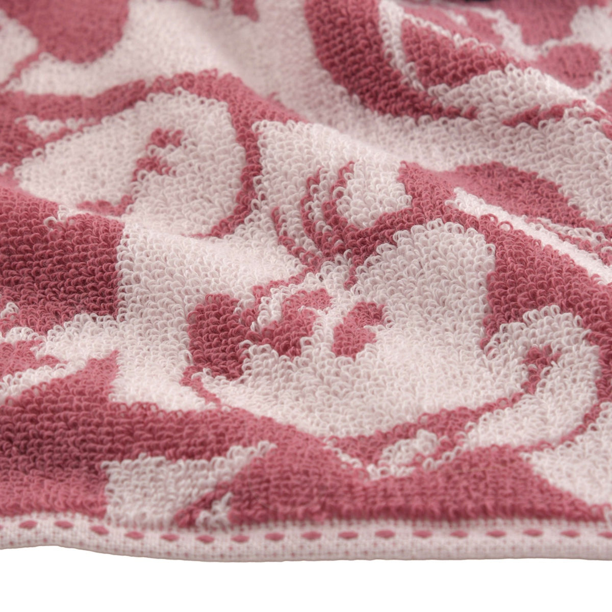 Japan Tokyo Disney Store Minnie Mouse Mini Towel Retro Comic