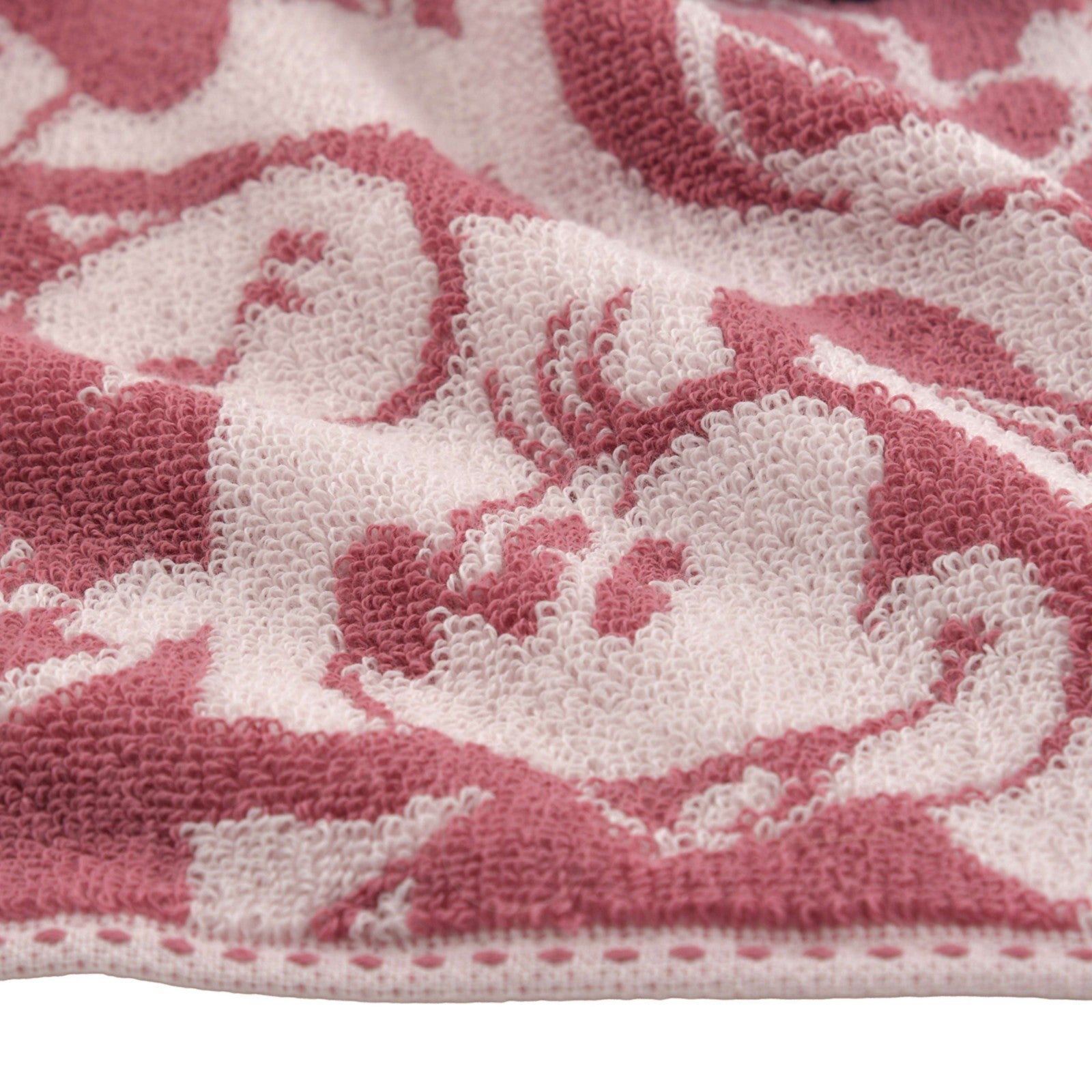Japan Tokyo Disney Store Minnie Mouse Mini Towel Retro Comic