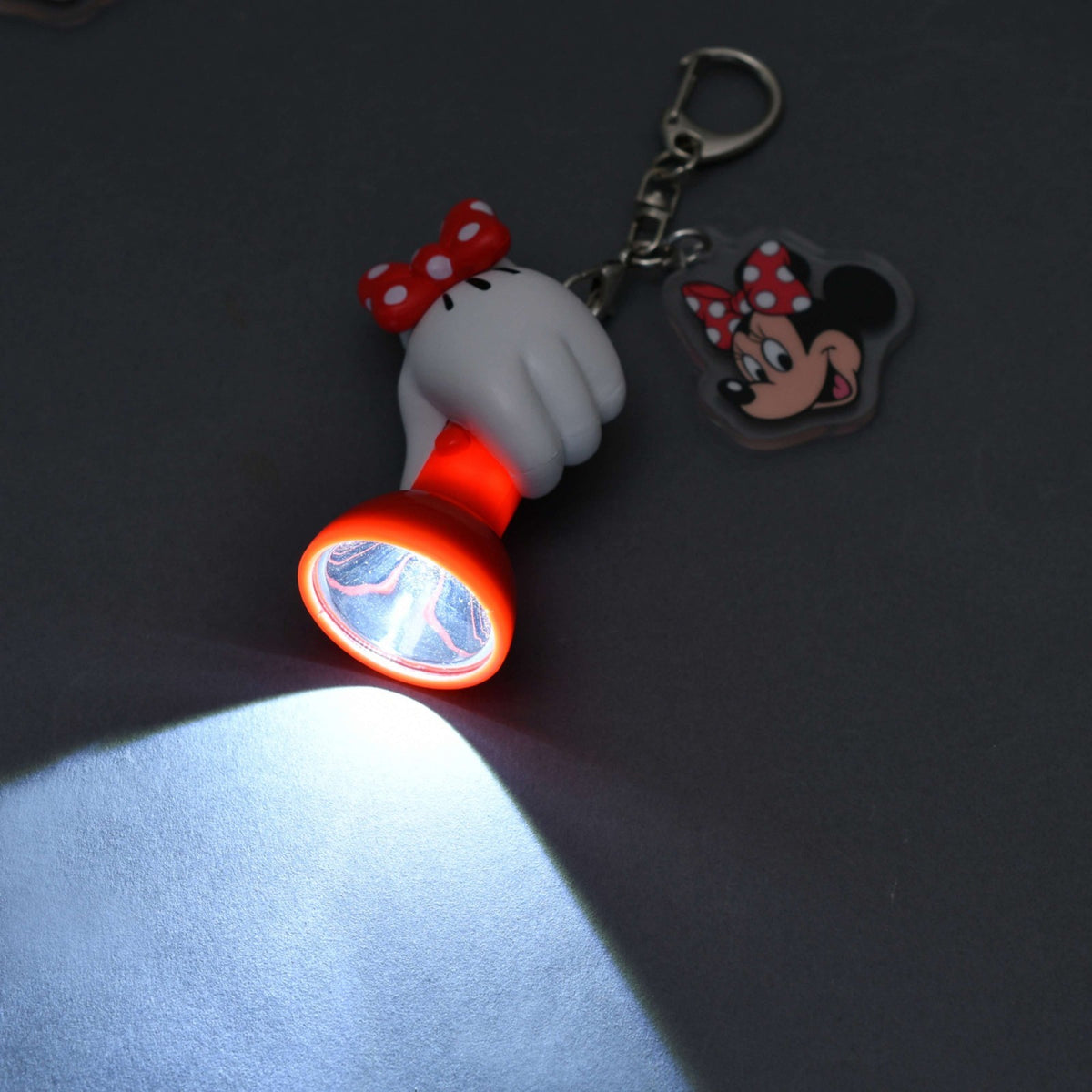 '+Japan Tokyo Disney Store Minnie Mouse Light-Up Flashlight-Style Keychain Fes