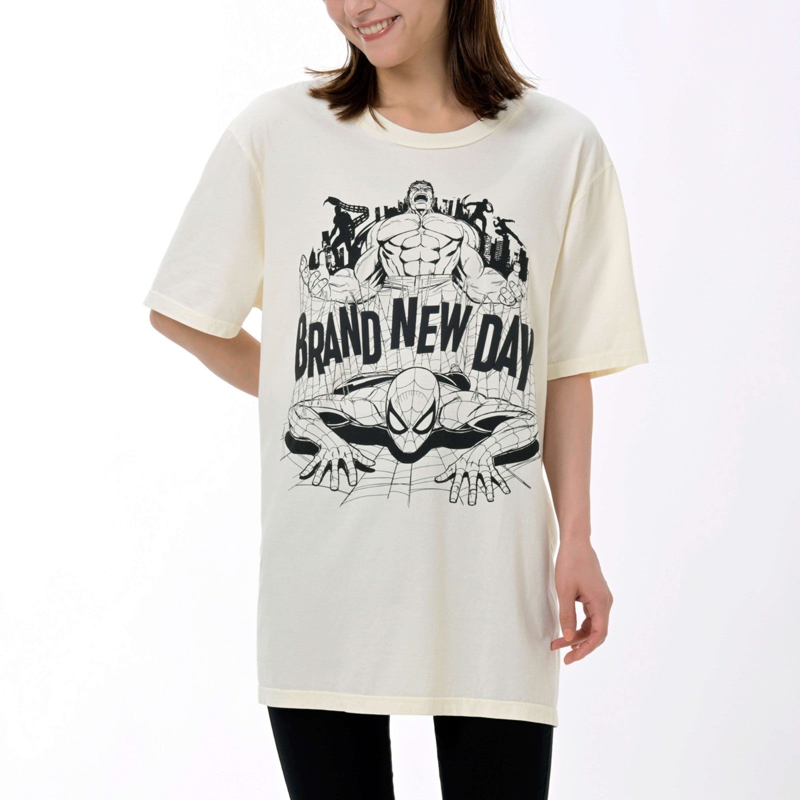 Japan Tokyo Disney Store Marvel Spider-Man & Hulk T-Shirt Brand New Day