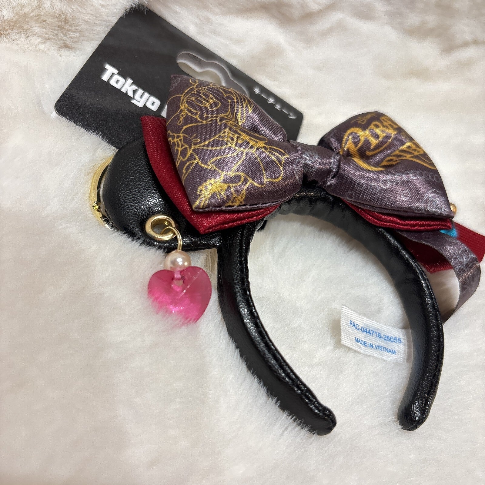 Japan Tokyo Disney Resort Pirates of the Caribbean Minnie Ears Keychain 2025
