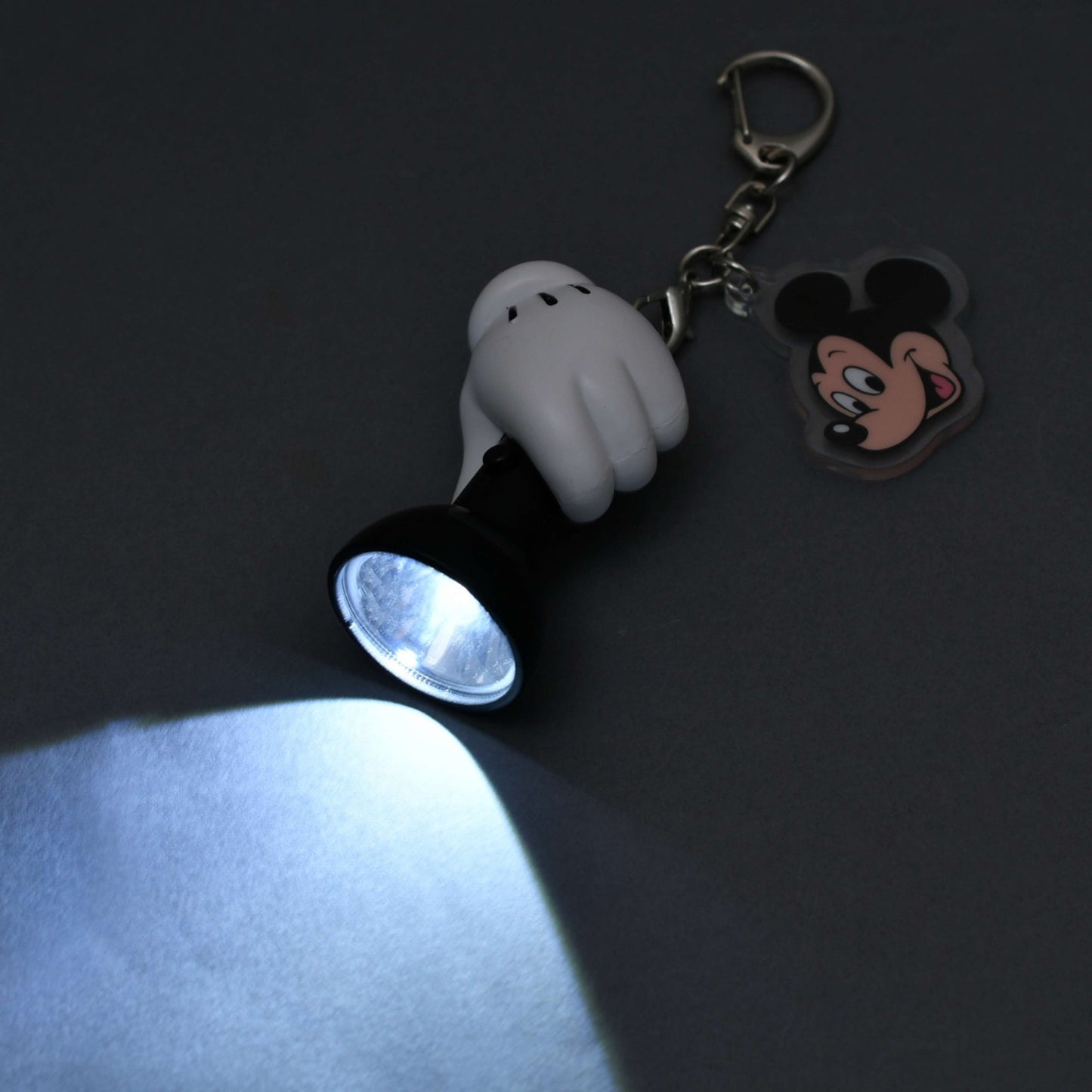 '+Japan Tokyo Disney Store Mickey Mouse Light-Up Flashlight-Style Keychain Fes