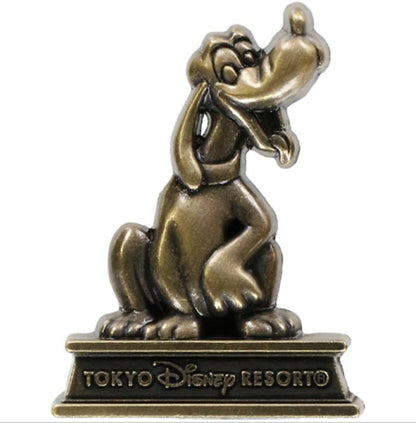 Japan Tokyo Disney Resort Limited Pin Badge Pluto statue Entrance