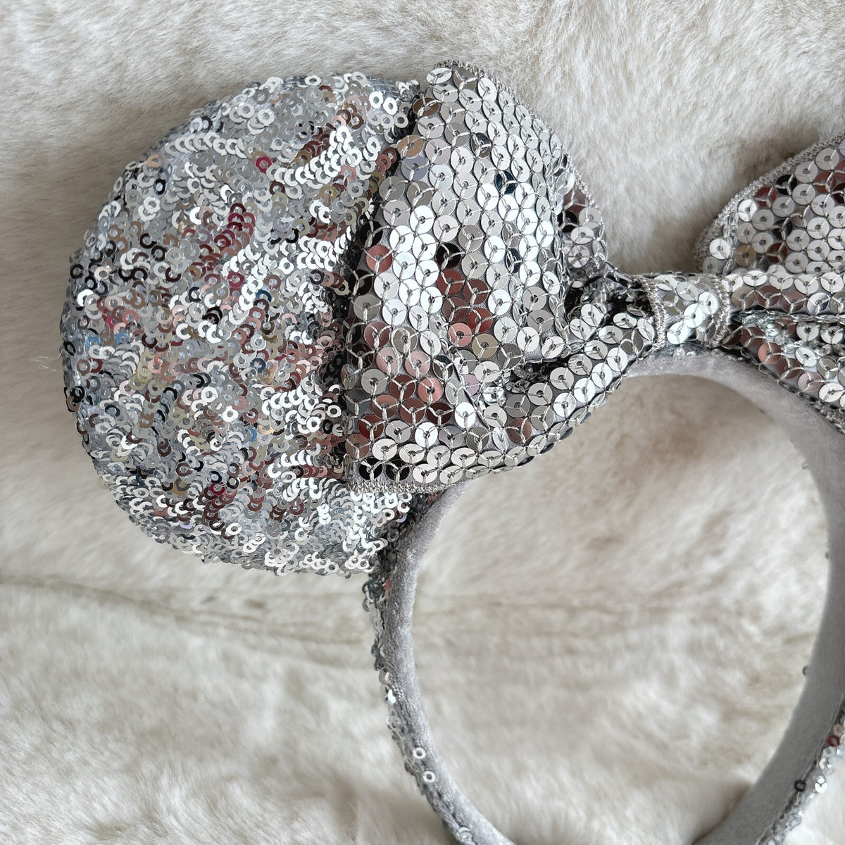 Japan Tokyo Disney Resort Ears HeadBand Hat Minnie Silver sequins shine